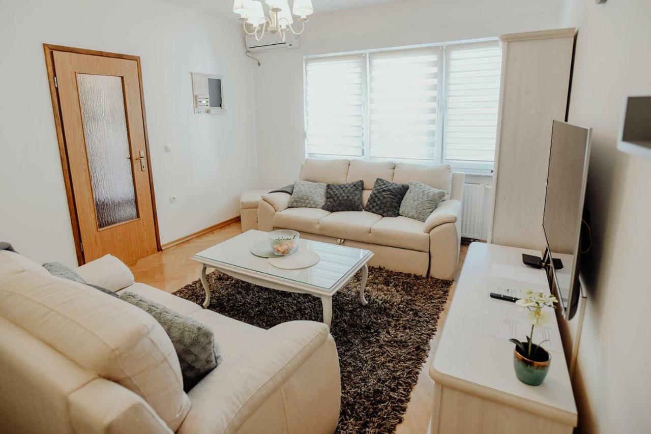 Apartman M5 จาโกโว ภายนอก รูปภาพ